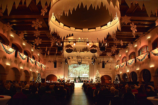 Advent in den Bergen am 04.12.2016 im Löwenbräukeller München - traditionelles Adventsingen mit Hirtenspiel und vorweihnachtlichem Singen und Musizieren (gFoto: Ingrid Grossmann)